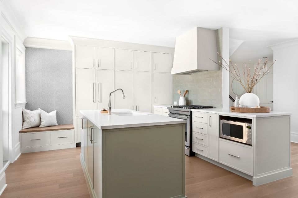 Design by Hibou Design and Co, photography by Drew Hadley